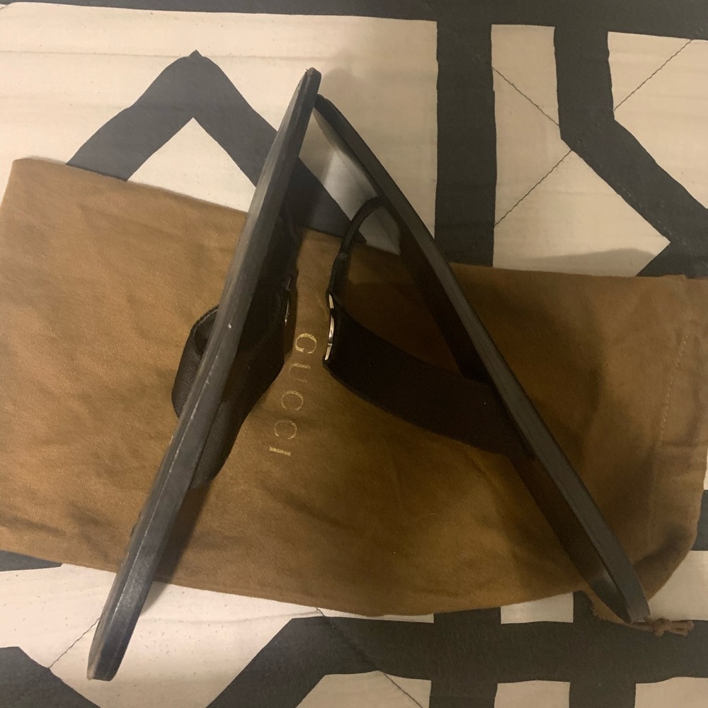 Men Size 9 Gucci ....US Size 10 slides